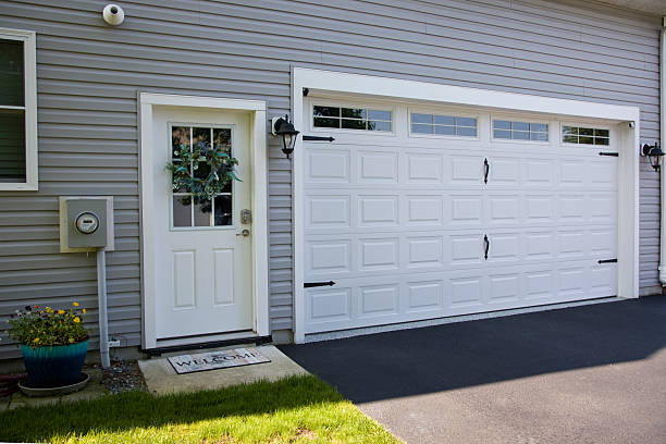 24/7 Emergency Garage Door Panel Replacement experts in Ansonia, OH